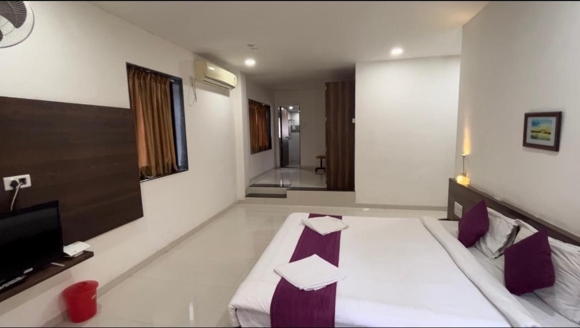 Saiba Residency Hotel Pirangut Luaran gambar